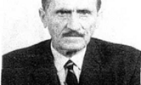 Φωτογραφία βγαλμένη στις 25 Νοεμβρίου 1971 Γεώργιος Δημ. Μπουρνάς, ο πρακτικός οδοντίατρος του χωριού!

